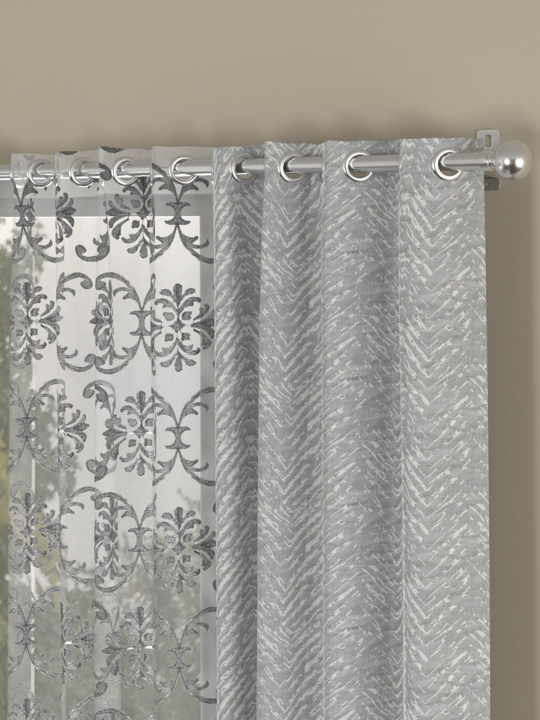 Grey Silver / Window