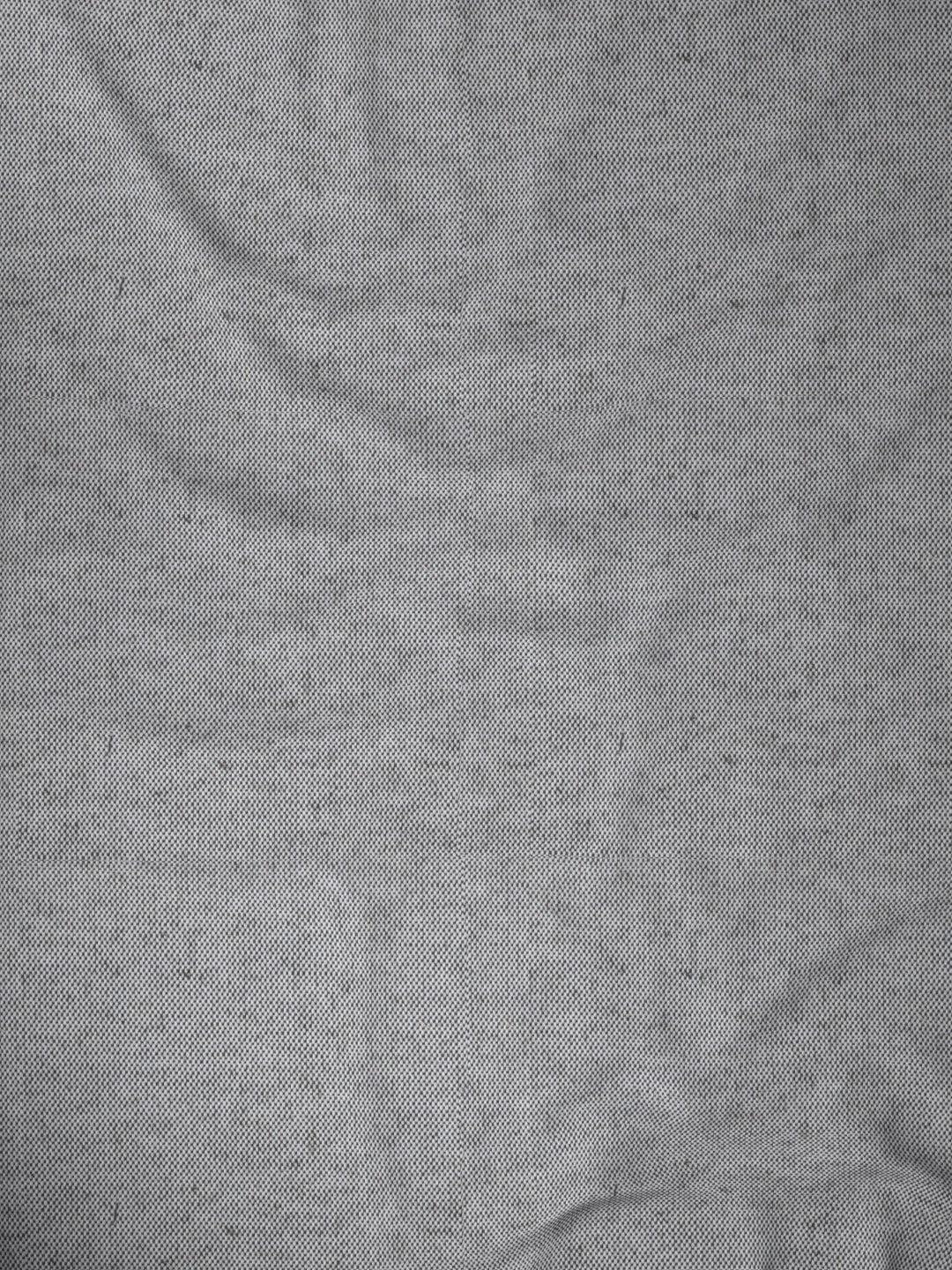 Grey::White / Window